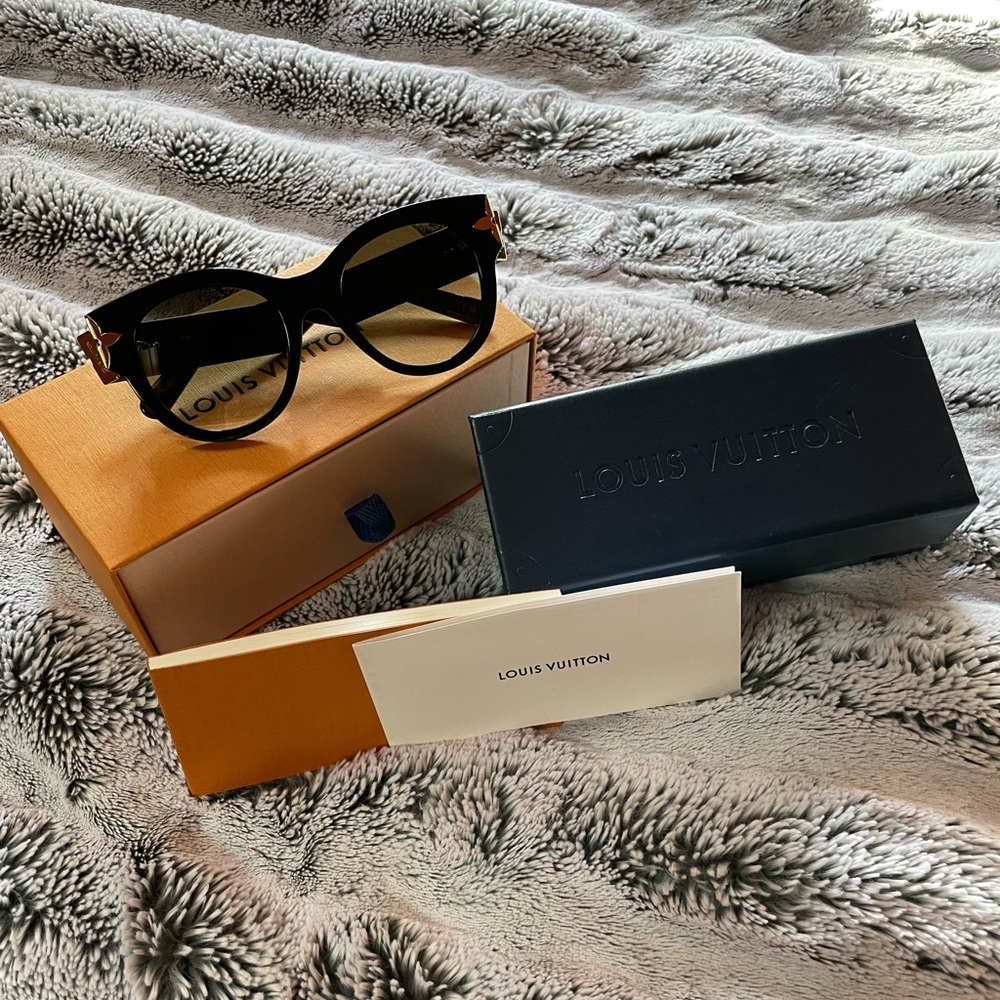 Louis Vuitton Black glasses with Gold Accents